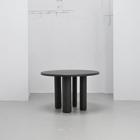 Mailen Dining Table / Round - Smoked Ash