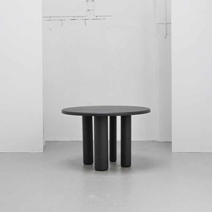 Mailen Dining Table / Round - Smoked Ash