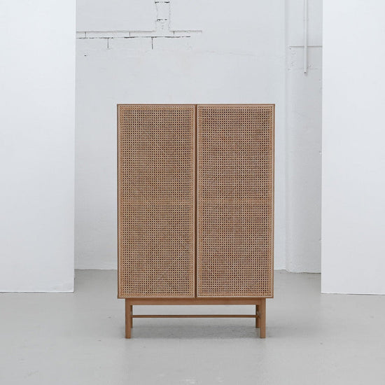 Racquet Vitrine - Oak + Rattan