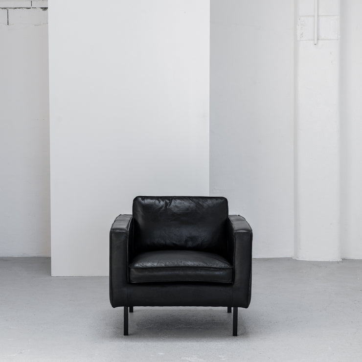 industrial black leather armchair at EDITO Furniture